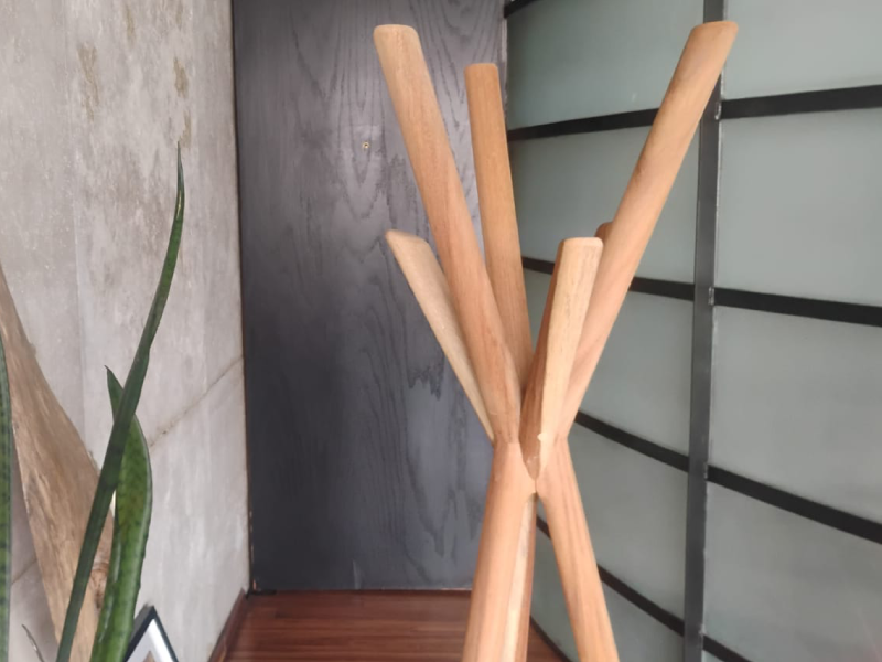 Perchero de parota Morris Millwork